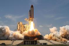 Shuttle Atlantis launch