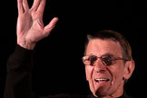 Leonard Nimoy forms the Vulcan Salute at 2011 Phoenix Comicon.