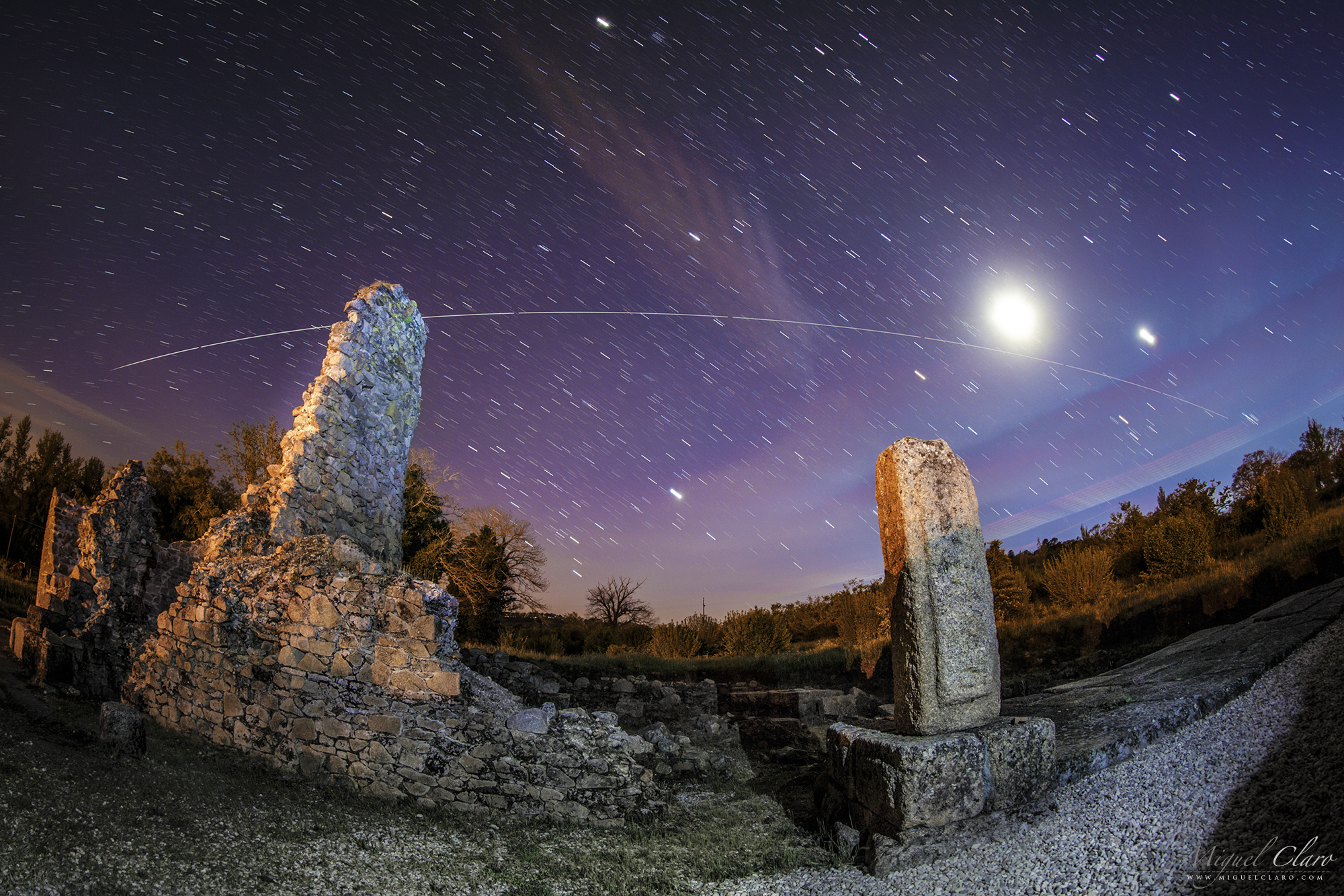 Space Station Flies Over Roman Ruins in Stunning Skywatcher Photo