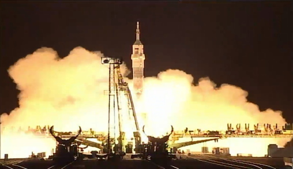 The Soyuz TMA-16M spacecraft launched on March 27, 2015, in Baikonur, Kazakhstan, carrying Scott Kelly, Mikhail Kornienko and Gennady Padalka.