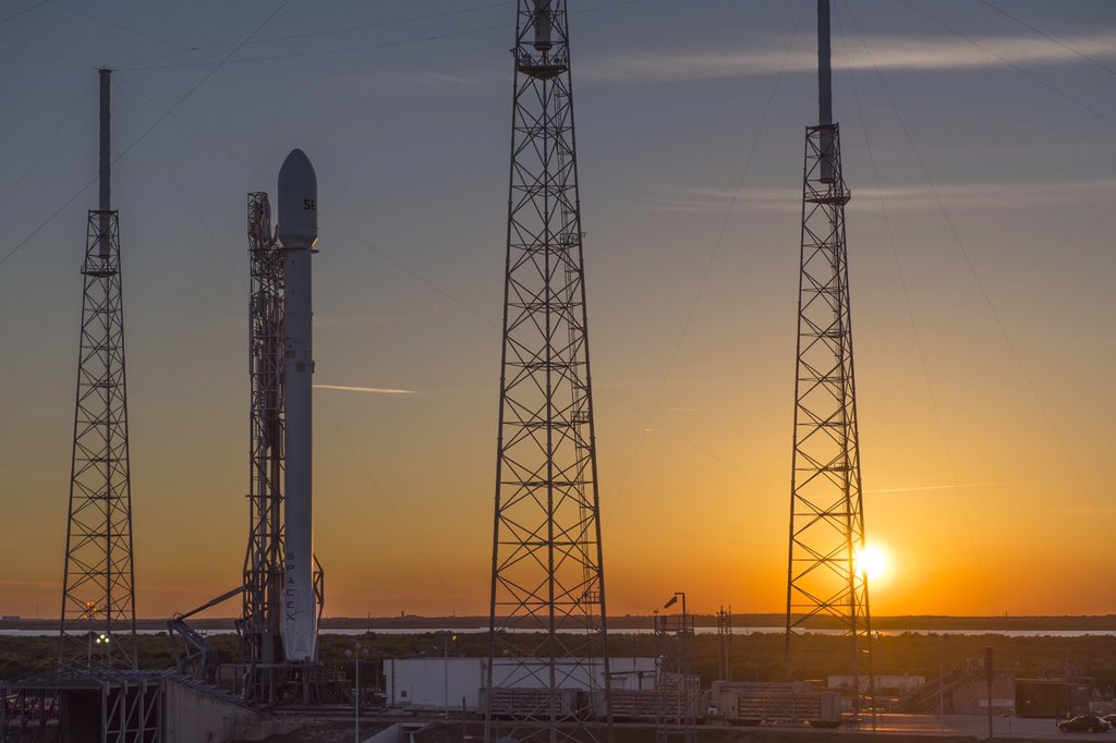 SpaceX Pushes Rocket Launch, Landing Attempt to Friday