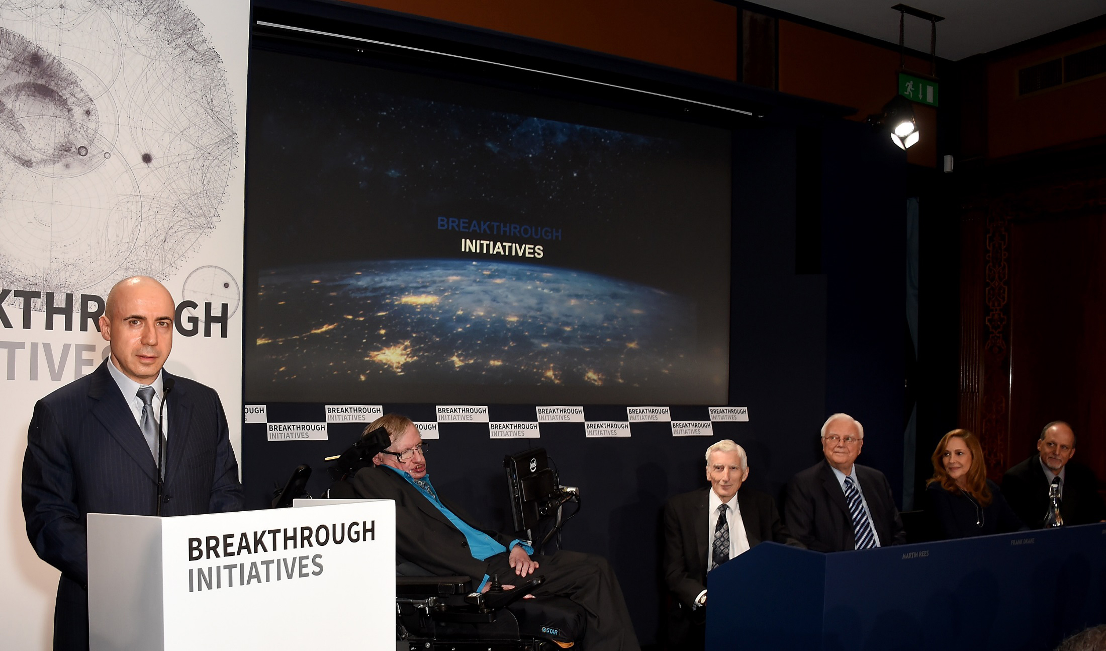 Stephen Hawking to Unveil New Space Exploration Project Tuesday