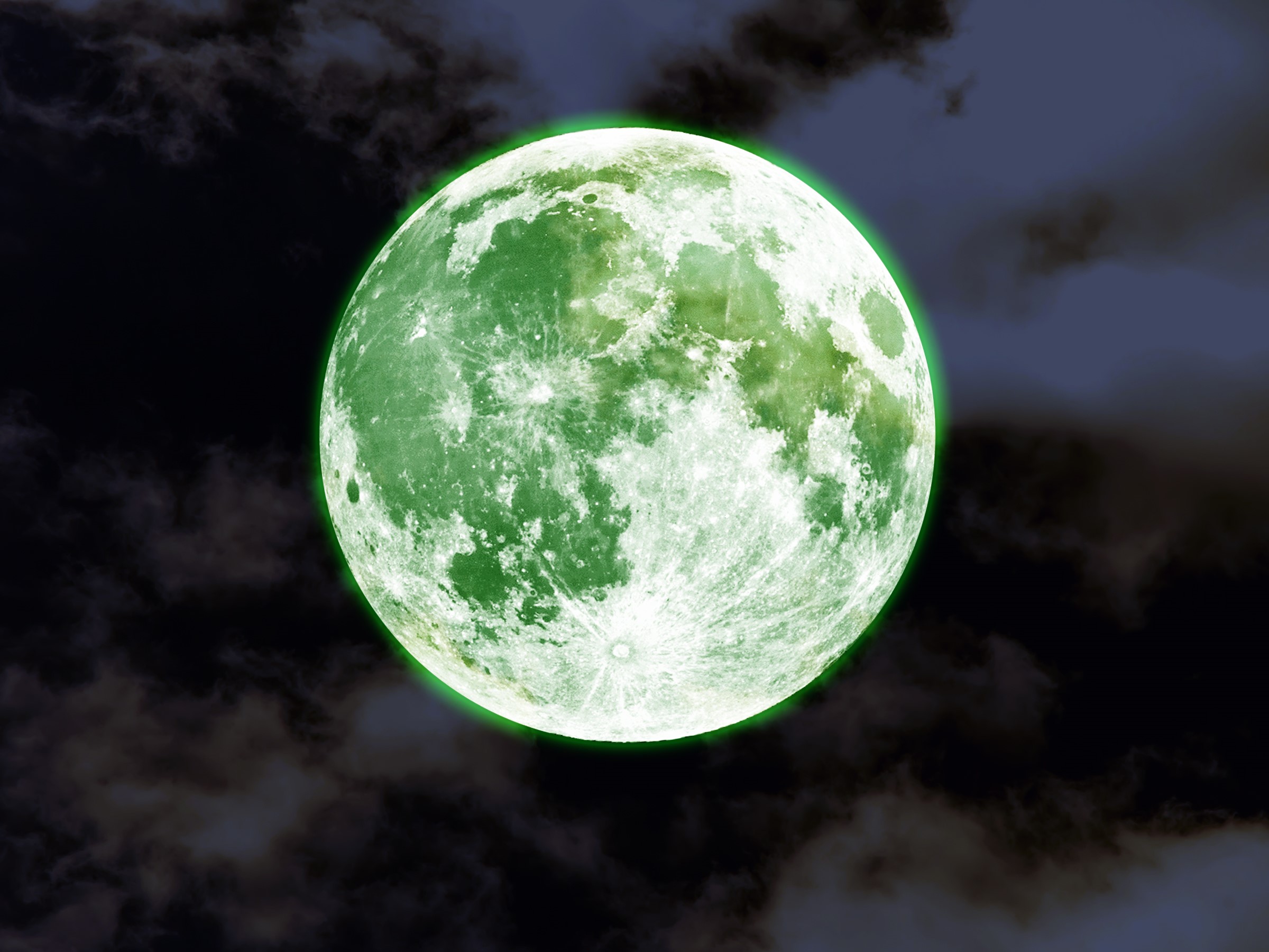 No, the Moon Won't Turn Green on Wednesday