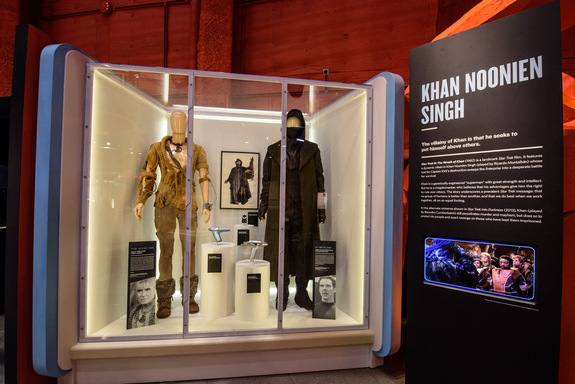 Here are the famous Star Trek villain's outfits as worn by two actors: Ricardo Montalbán (left) and Benedict Cumberbatch (right). 