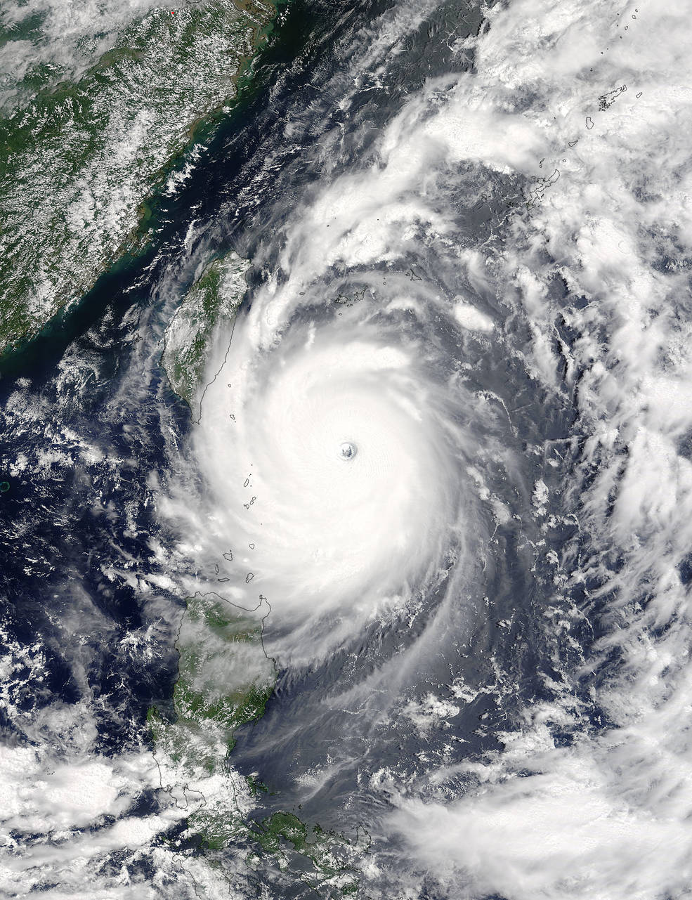 Super Typhoon Nepartak Spied from Space (Photos)