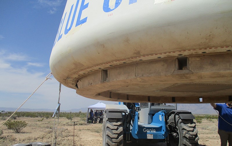 Blue Origin's Crew Capsule Aced Parachute-Failure Test, Jeff Bezos Says