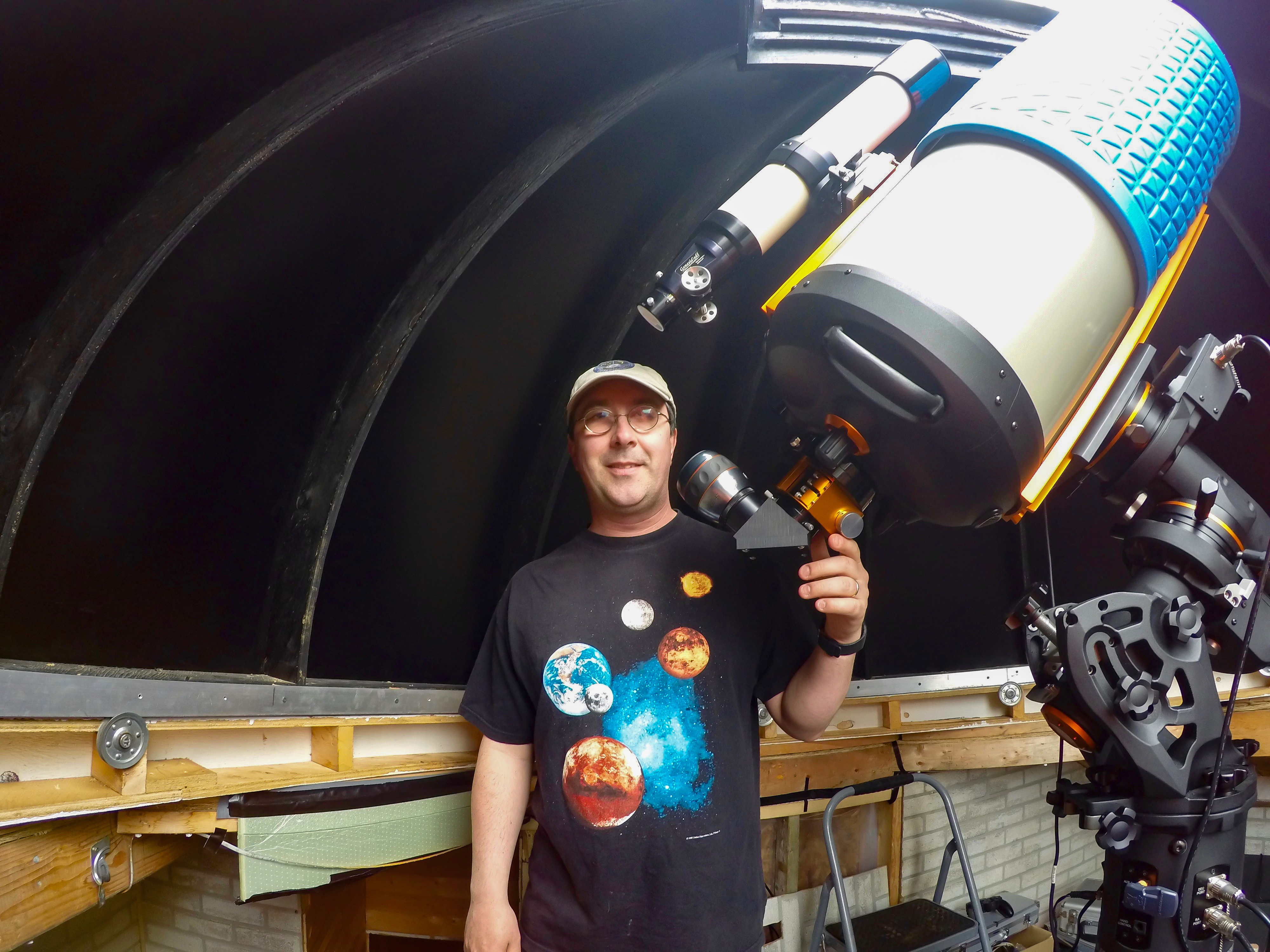 Visually Impaired Amateur Astronomer Helps Everyone See the Cosmos