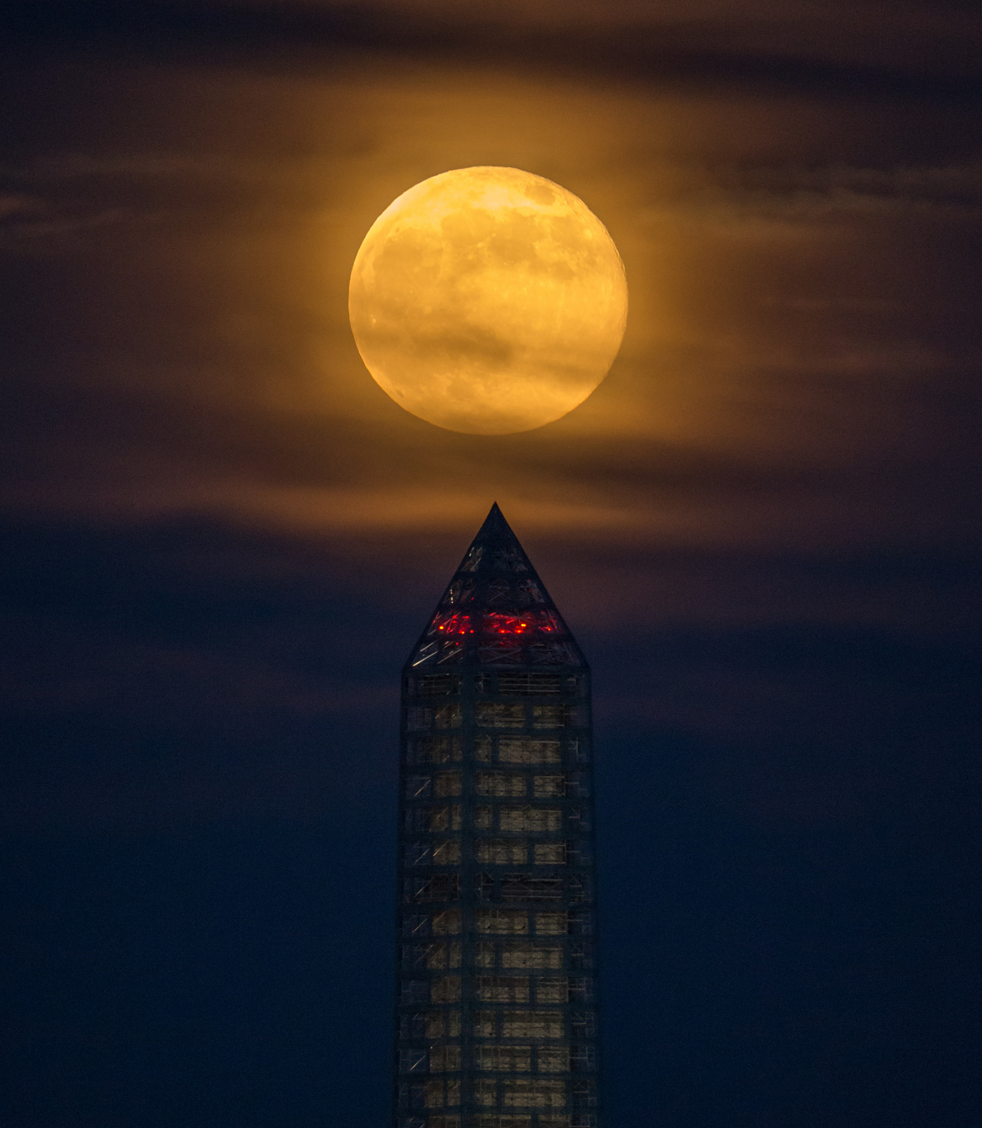 supermoon-washington-monument-2013-nasa-4.jpg