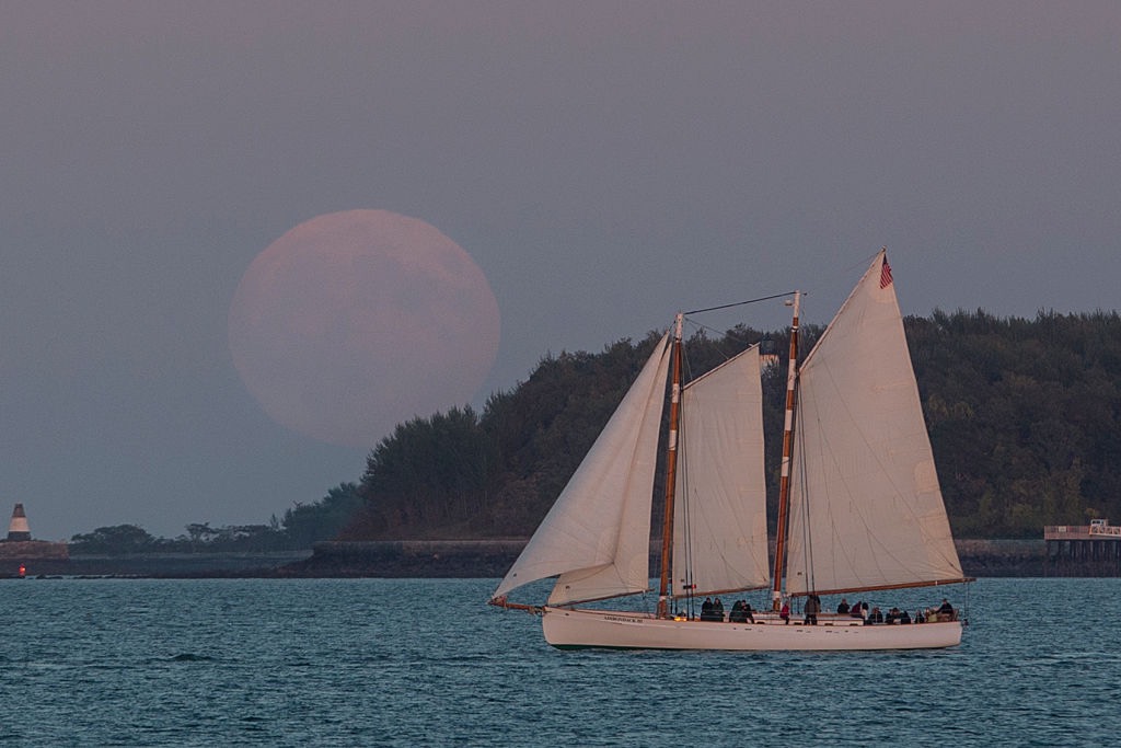 supermoon-eclipse-boston-harbor.jpg